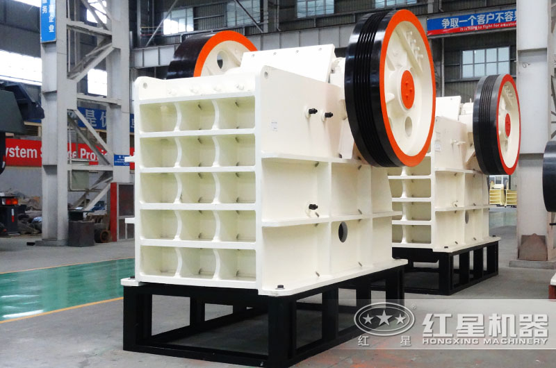 鄂式破碎機時產1-2200t/h，進料125-1200mm